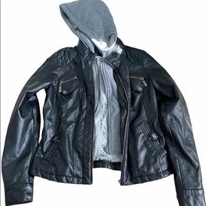 Black zip up jacket fuzzy inside